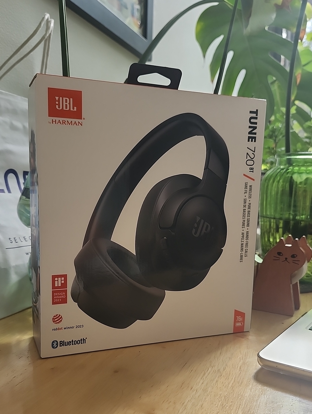 JBL Tune 720BT Wireless Headphones -Like New